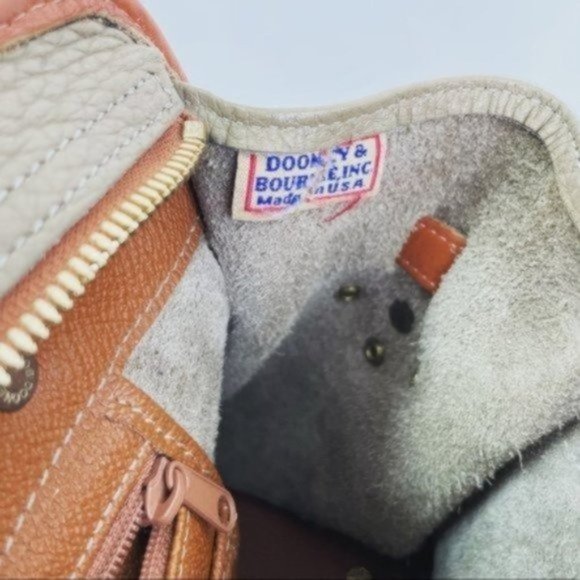 Vintage Dooney & Bourke Pebble Leather Purse - Picture 6 of 8